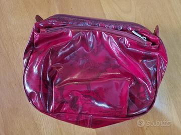 borsa rossa mappamondo