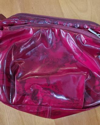 borsa rossa mappamondo