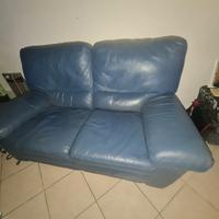 divano blu a 2 posti reclinabile
