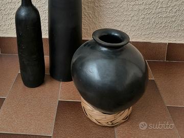 vaso in terracotta nera