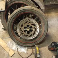 coppia ruote derby e tante altre moto 