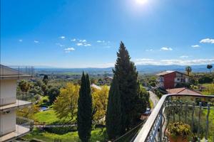 Ampio Appartamento in Villa Divisibile/Via Adua