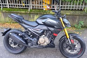 KL DUEL 125cc NAKED BLACK LIQUID COOLED