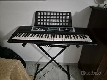 Pianola Elettronica con supporto Yamaha YPT 210