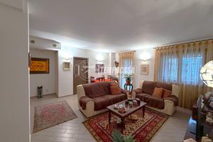 Via Cigliano: 6 Locali - Terrazzi - Costruzione 20