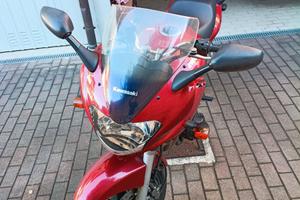 Kawasaki ZR7S