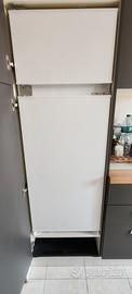 frigorifero della Indesit a incasso bianco 