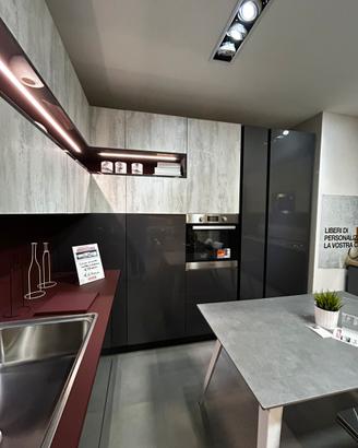 Cucina Angolare 365+280cm di Mobilturi