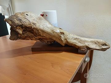 scultura pesce in legno