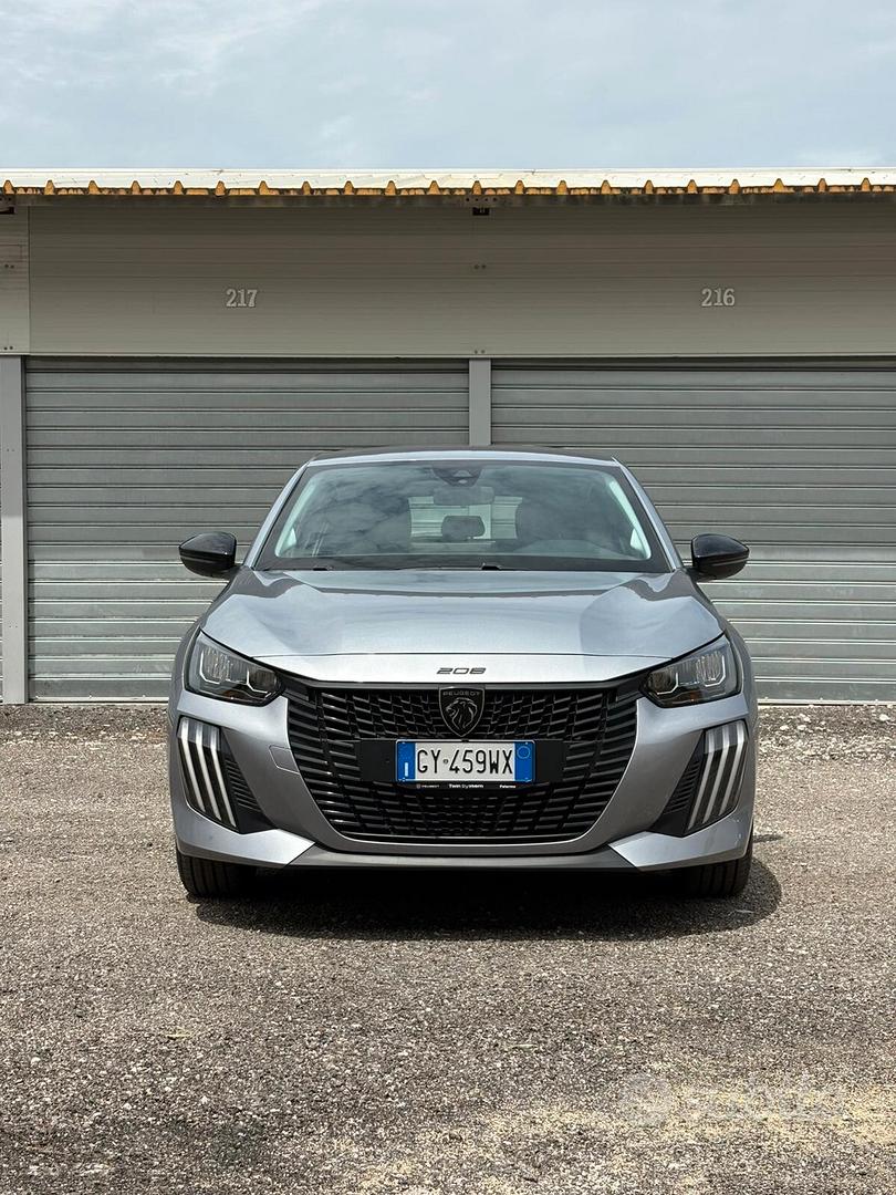 Peugeot 208 2025 photo 2