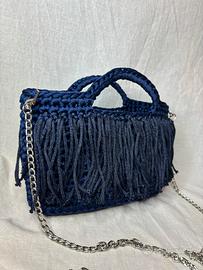 Borsa a tracolla blu con frange uncinetto cotone