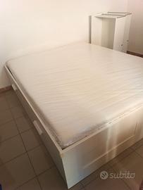 Letto matrimoniale  IKEA BRIMNES