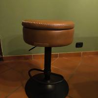 sgabello con vano contenitore
