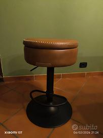 sgabello con vano contenitore