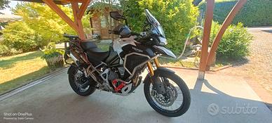 TRIUMPH TIGER 1200 RALLY EXPLORER