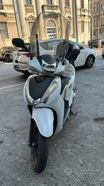 Honda SH 300 sport