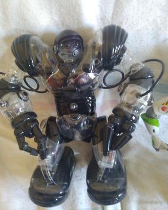 robot 