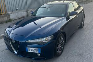 Alfa Romeo Giulia 2.2 AT8