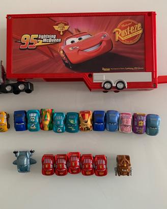 CARS camion + 19 macchinine con sotto la sfera