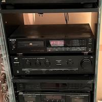 Stereo e vari componenti