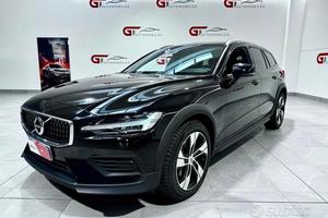 Volvo V60 Cross Country B4 (d) AWD automatico Plus