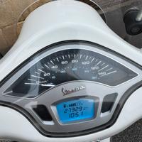 Vespa primavera 125