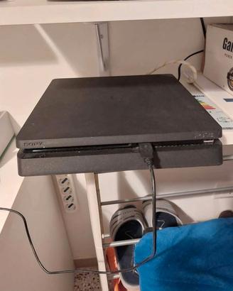 Playstation 4 slim 1 TB