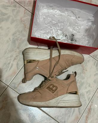 Sneakers Laura Biagiotti Beige / Cipria N. 39