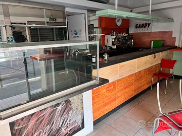 Arredamento completo per bar