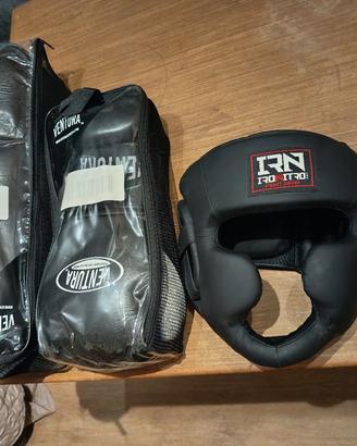 parastinchi, guantoni, caschetto