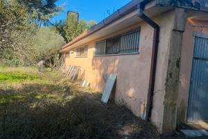 Capannone garage in muratura Bracciano Rm