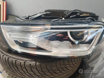 fari anteriori Audi Q3 