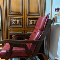 Poltrona in legno lavorato