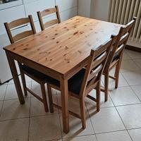Tavolo + 4 sedie con cuscini – Set cucina in legno