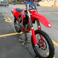 Honda crf 450 red moto