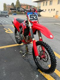 Honda crf 450 red moto