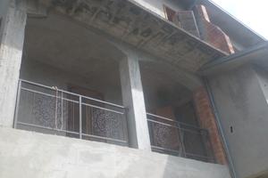Casa in costruzione, terreni i rustici