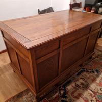 Scrivania in legno di noce anni '30