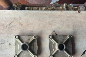 mozzi quad a 4 fori (filettati) millerighe 23denti