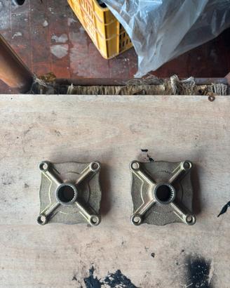 mozzi quad a 4 fori (filettati) millerighe 23denti
