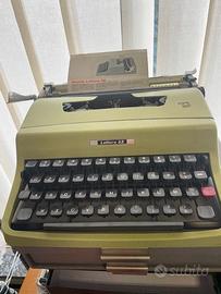 macchina per scrivere Olivetti lettera 32
