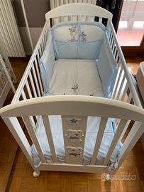 Lettino per neonato in legno con sbarre