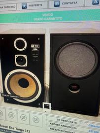 Piatto e casse funzionanti