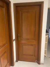 Porte battente in legno