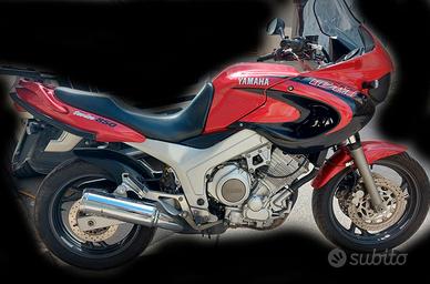 YAMAHA TDM 850