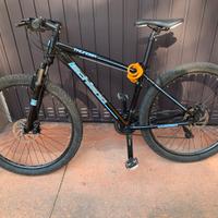 Bici mountain bike nera Schiano