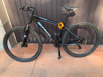Bici mountain bike nera Schiano