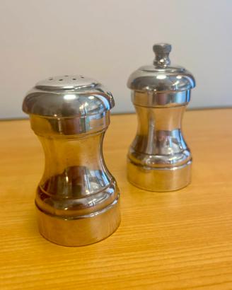 Set Vintage Saliera e Macinapepe SilverPlate Italy