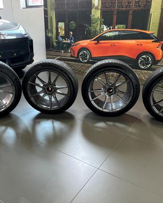 Set completo cerchi e gomme