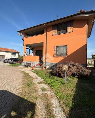 BIFAMILIARE A CASSOLNOVO